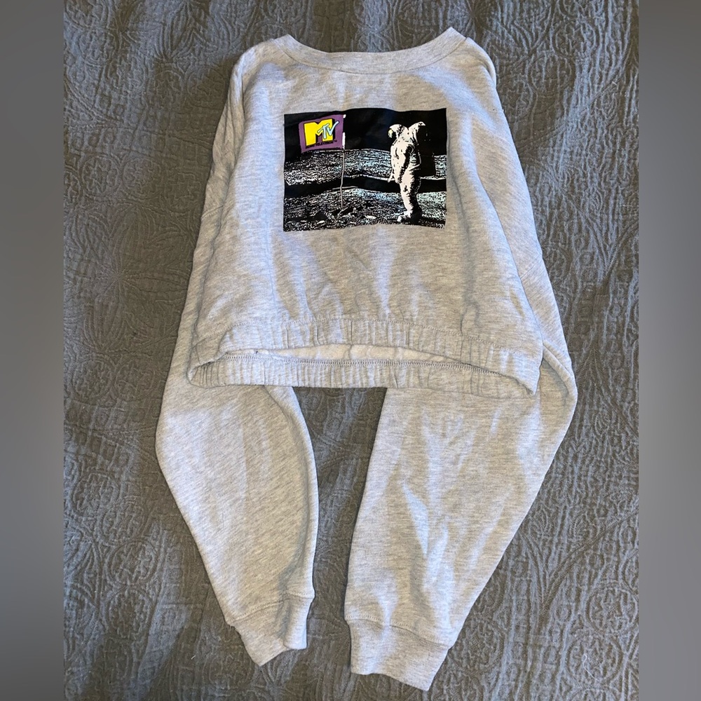 Vintage MTV logo cropped sweatshirt